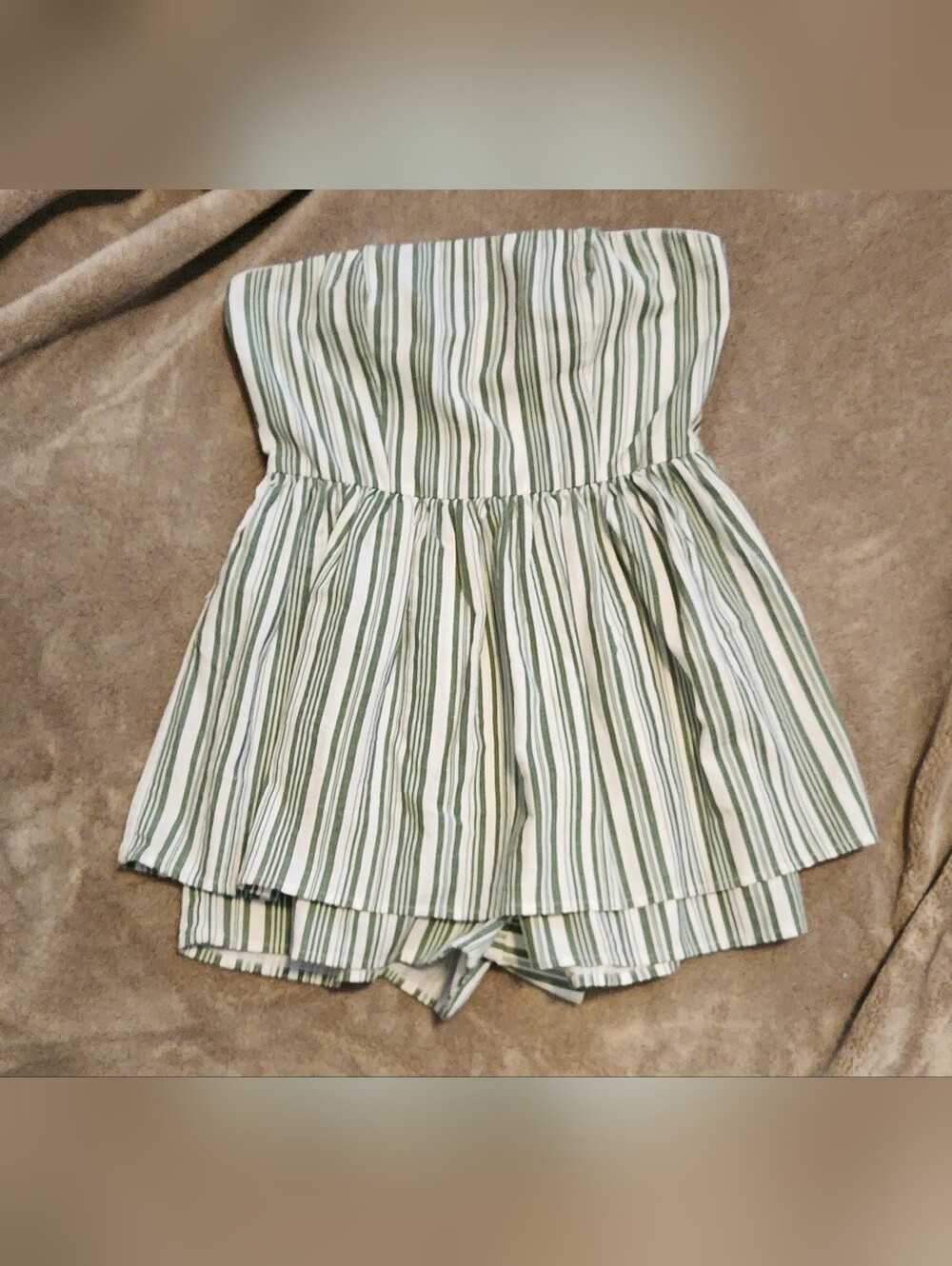 Forever 21 Green & White Striped Strapless Romper Women’s Size Small